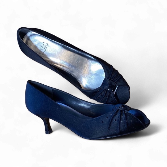 Stuart Weitzman Black Satin Leather Sole Shoes, Size 7, kitten heel - Picture 1 of 11
